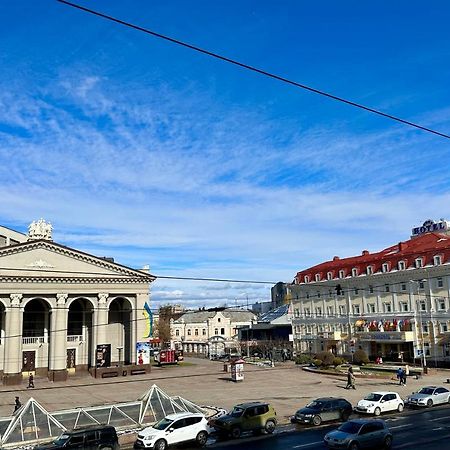 Lux Apartments In The City Center With A Coffee Machine, View Of A Theater, Near Zlata Plaza Rivne Dış mekan fotoğraf